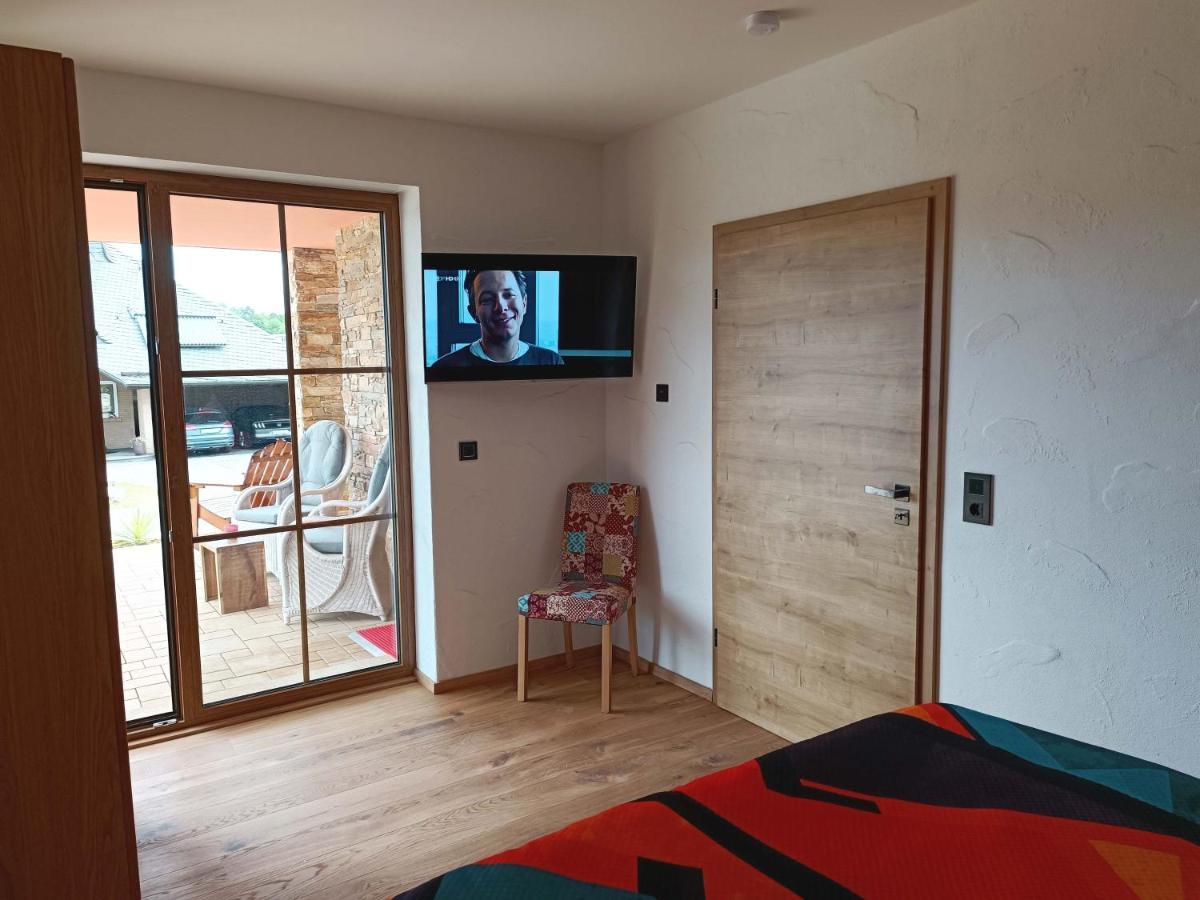 Luxus Ferienwohnung Chalet Seenaehe Schalkenmehren Exterior foto